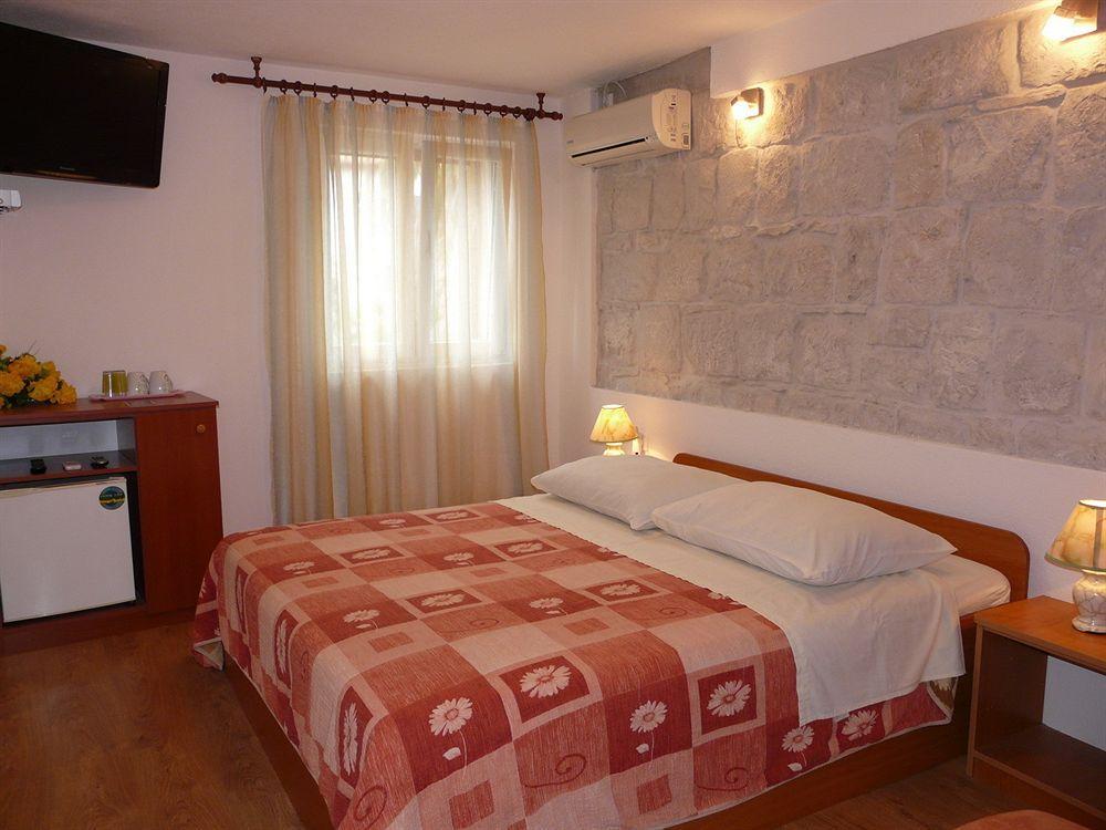 Guesthouse Pjaceta Split Exteriör bild